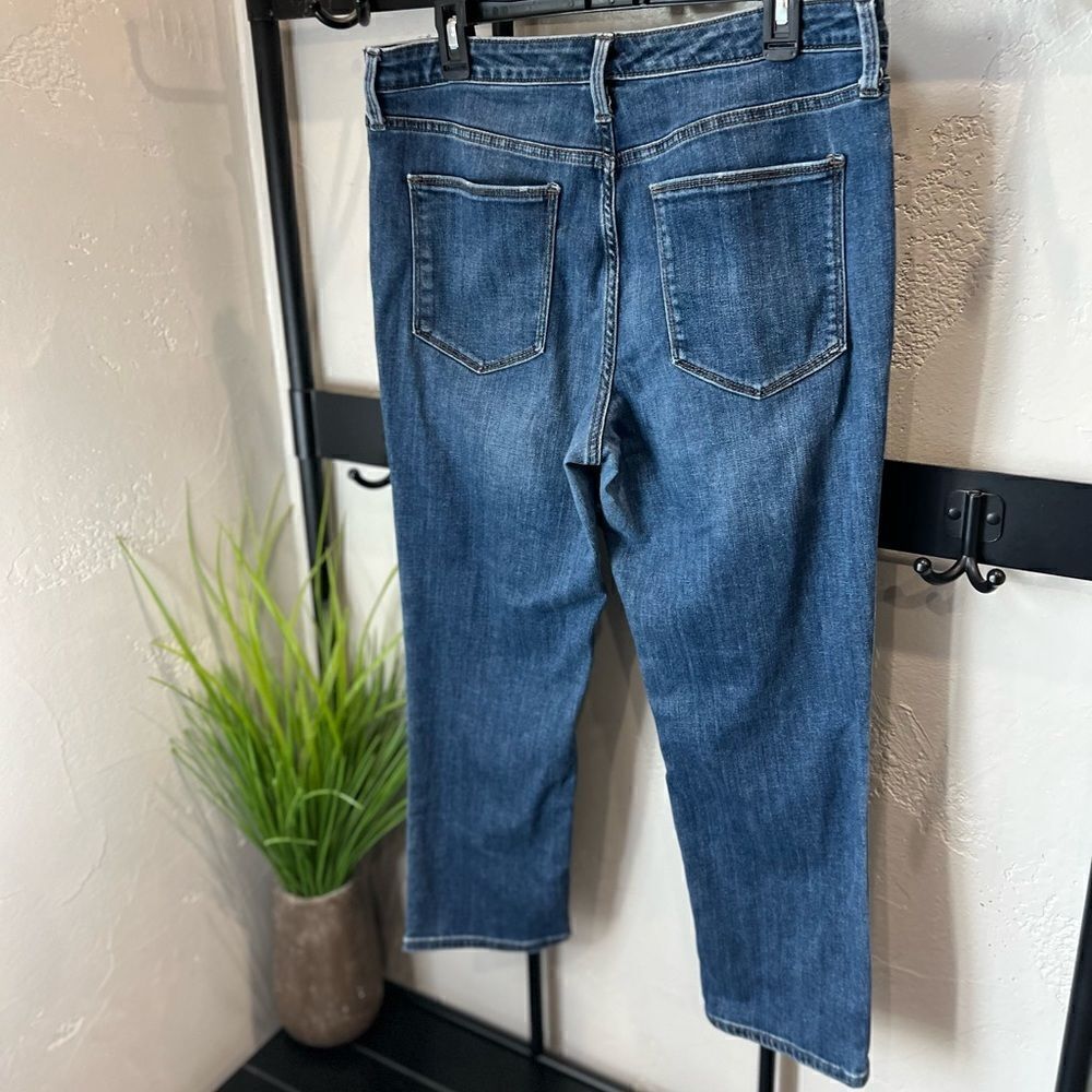 Universal Thread High Rise Distressed Blue Jeans - Picture 4 of 14